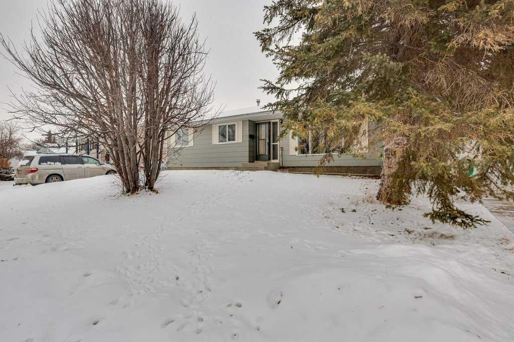 35 Ayers Avenue, Red Deer, AB - Outdoor