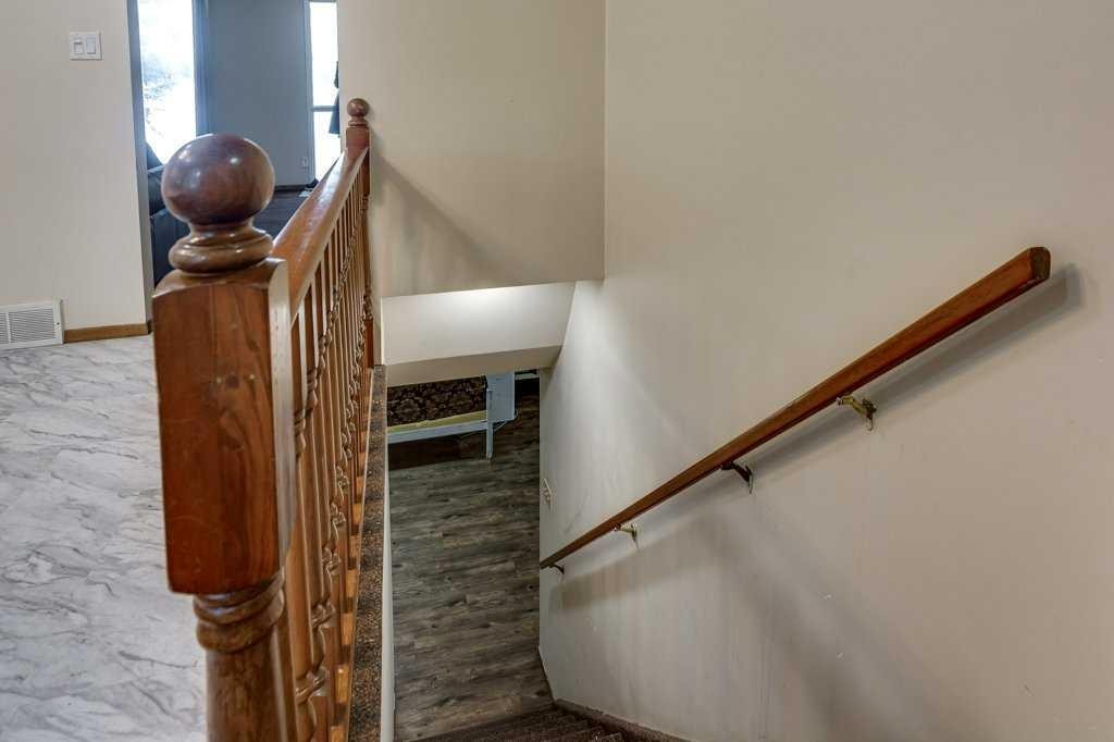 35 Ayers Avenue, Red Deer, AB - Indoor Photo Showing Other Room