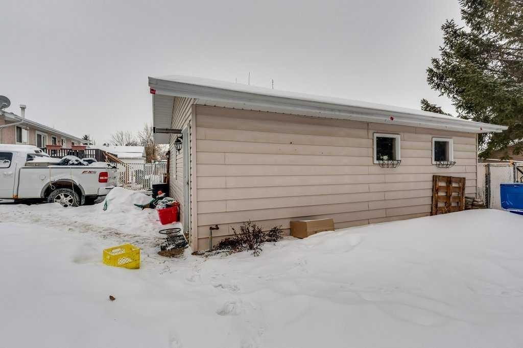 35 Ayers Avenue, Red Deer, AB - Outdoor With Exterior
