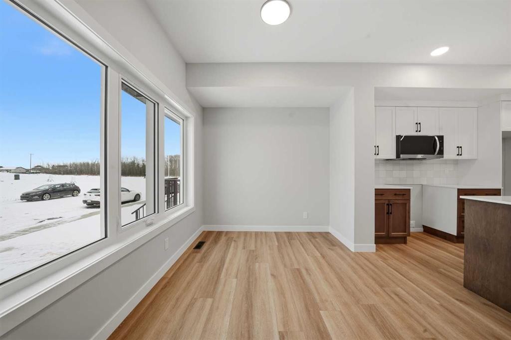 17 Gray Close, Sylvan Lake, AB - Indoor Photo Showing Other Room
