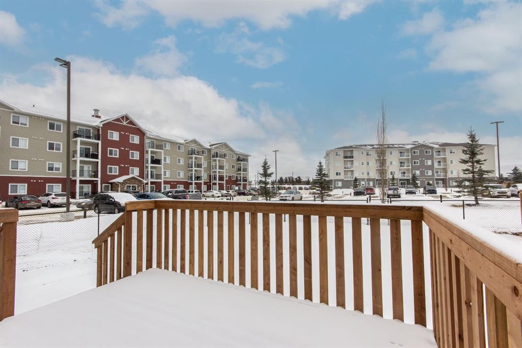 12 Trinity Street, Lacombe, AB - Outdoor