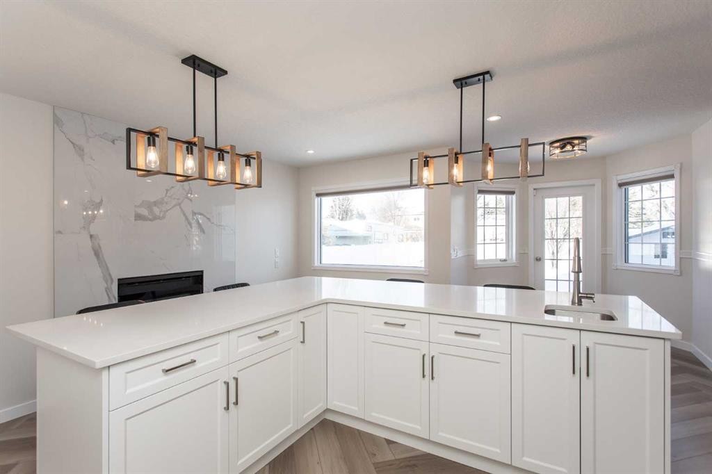 10 Pickwick Lane, Lacombe, AB - Indoor