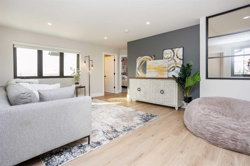 125 Emerald Drive, Red Deer, AB - Indoor Photo Showing Bedroom