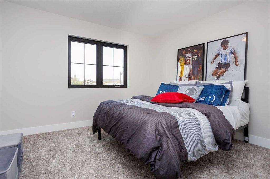 125 Emerald Drive, Red Deer, AB - Indoor Photo Showing Bedroom