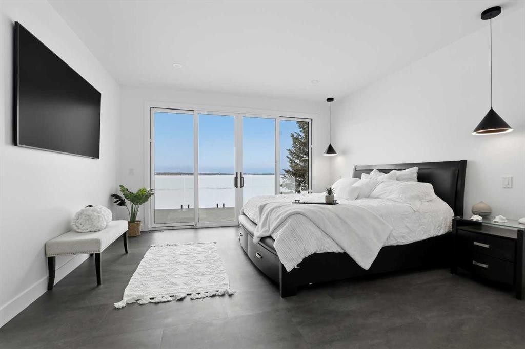 158 Jarvis Bay Drive, Jarvis Bay, AB - Indoor Photo Showing Bedroom