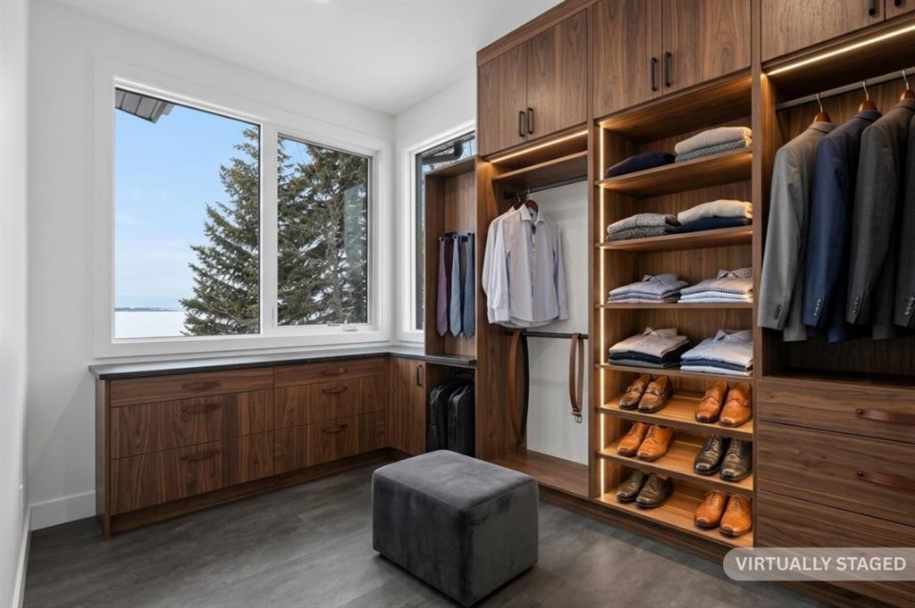 158 Jarvis Bay Drive, Jarvis Bay, AB - Indoor With Storage