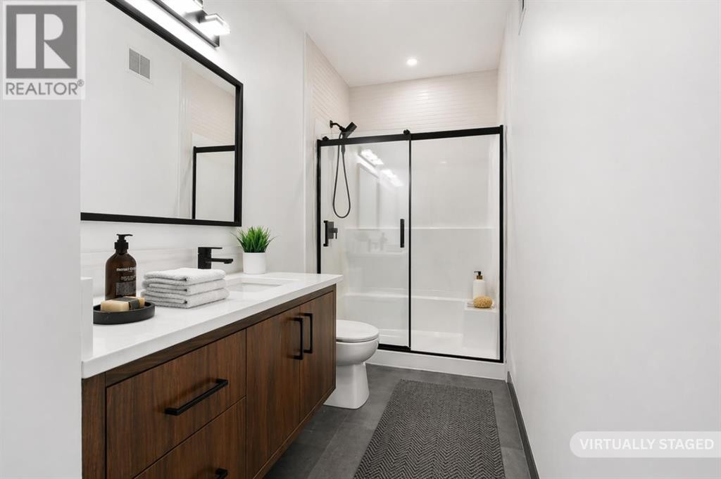 158 Jarvis Bay Drive, Jarvis Bay, AB - Indoor Photo Showing Bathroom