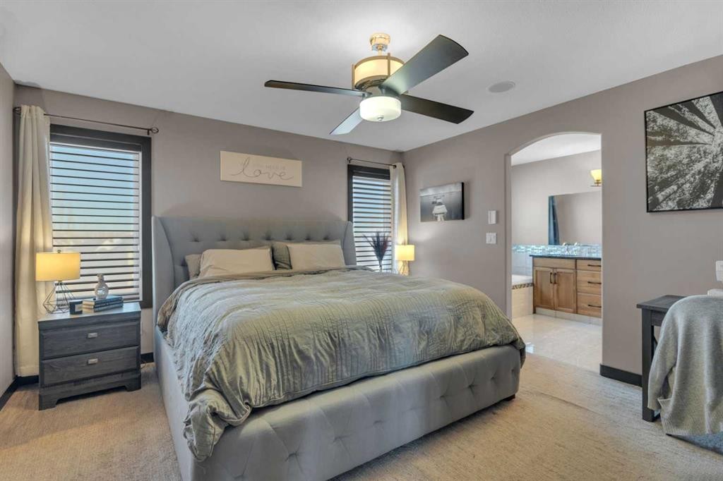 33 Sisson Avenue, Red Deer, AB - Indoor Photo Showing Bedroom