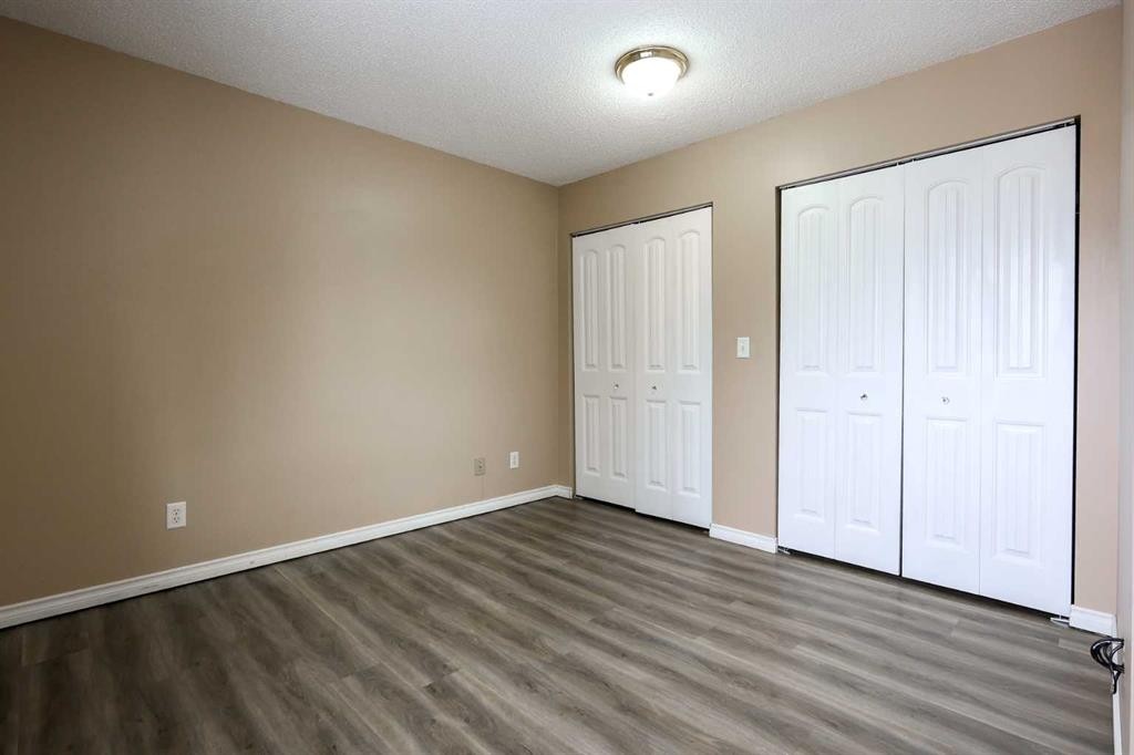 70 Mclevin Crescent, Red Deer, AB - Indoor Photo Showing Other Room