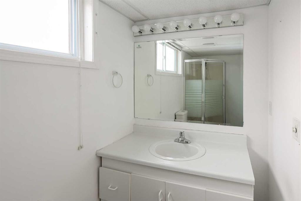 70 Mclevin Crescent, Red Deer, AB - Indoor