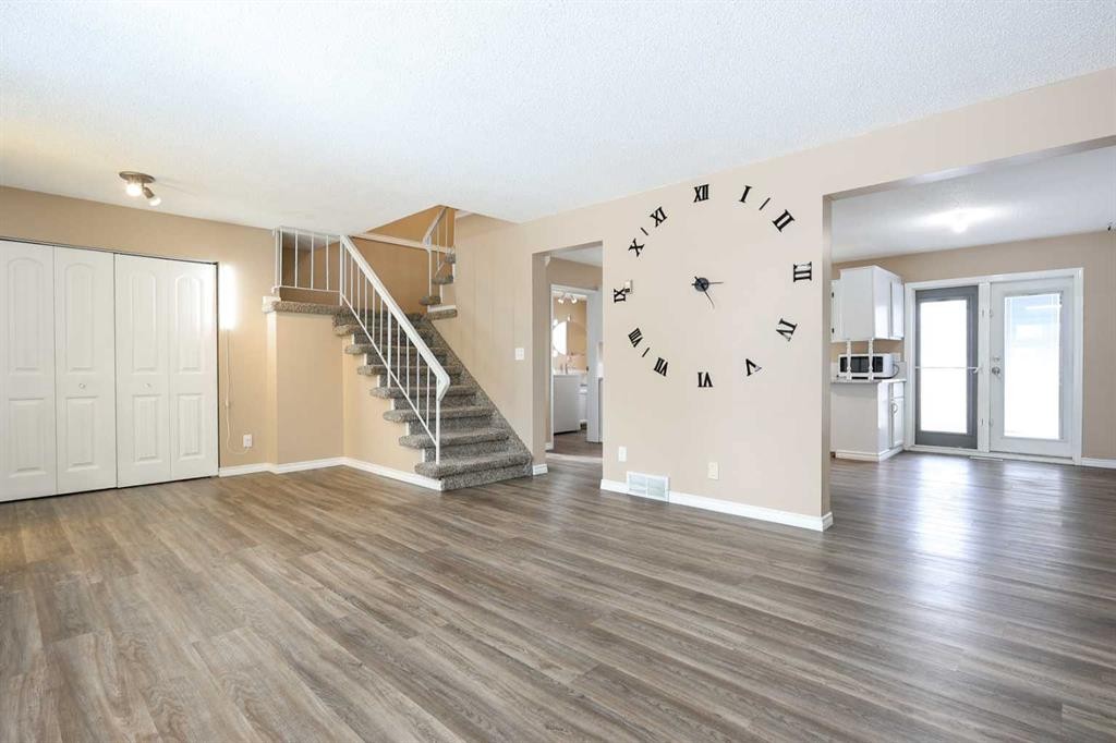 70 Mclevin Crescent, Red Deer, AB - Indoor