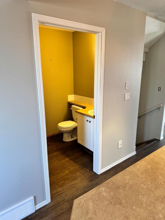 61 Lakeview Close, Blackfalds, AB - Indoor Photo Showing Other Room