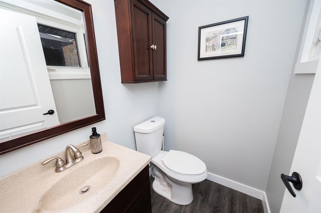 15 Malcolm Crescent, Red Deer, AB - Indoor Photo Showing Bathroom
