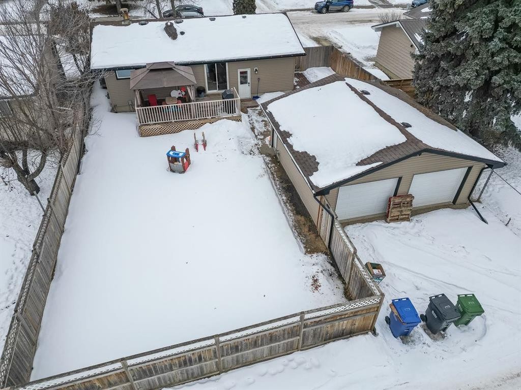 15 Malcolm Crescent, Red Deer, AB - Outdoor