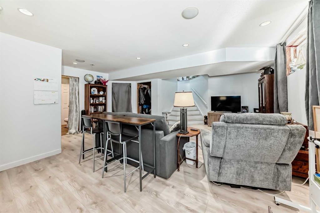 20 Bowman Circle, Sylvan Lake, AB - Indoor