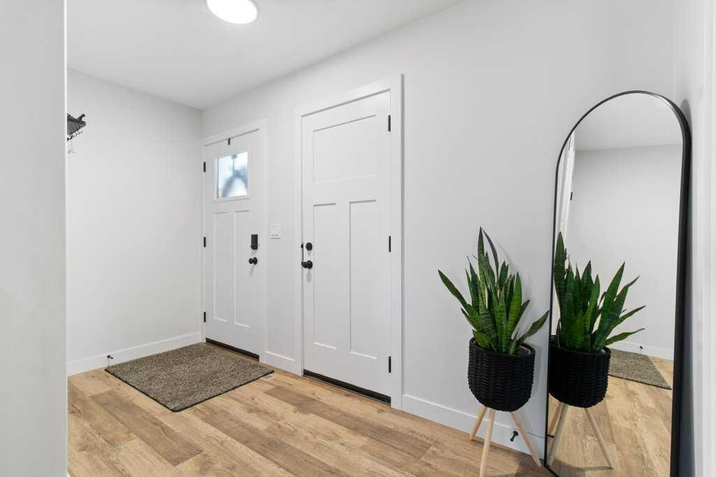 16 Trinity Street, Lacombe, AB - Indoor Photo Showing Other Room