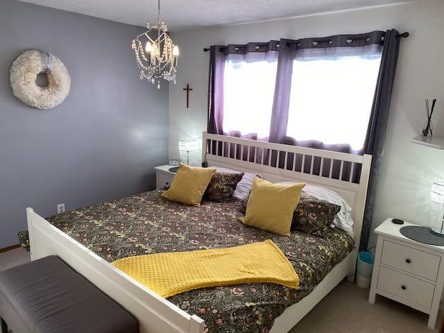 5809 43 Avenue, Camrose, AB - Indoor Photo Showing Bedroom