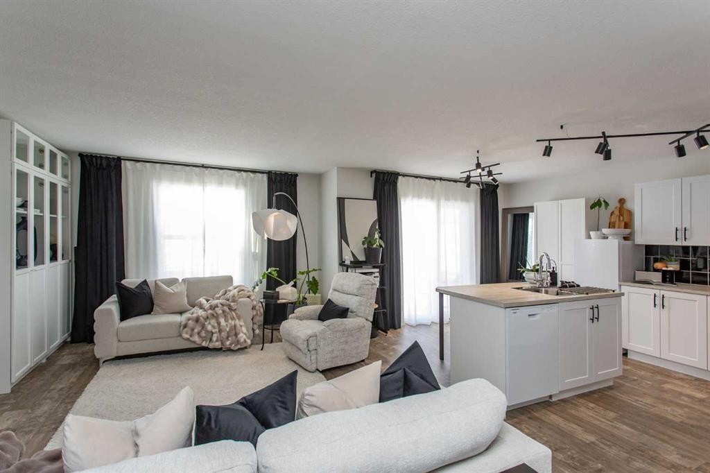 4-20 Jacobs Close, Red Deer, AB