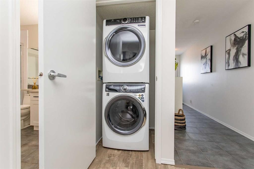 4-20 Jacobs Close, Red Deer, AB