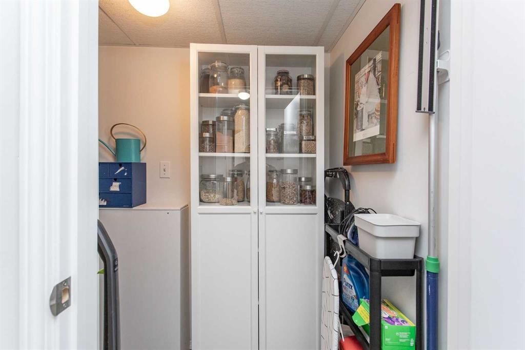 4-20 Jacobs Close, Red Deer, AB