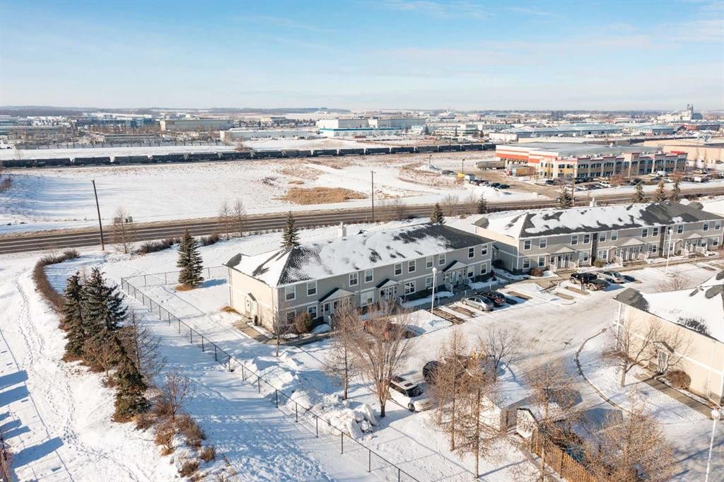 4-20 Jacobs Close, Red Deer, AB