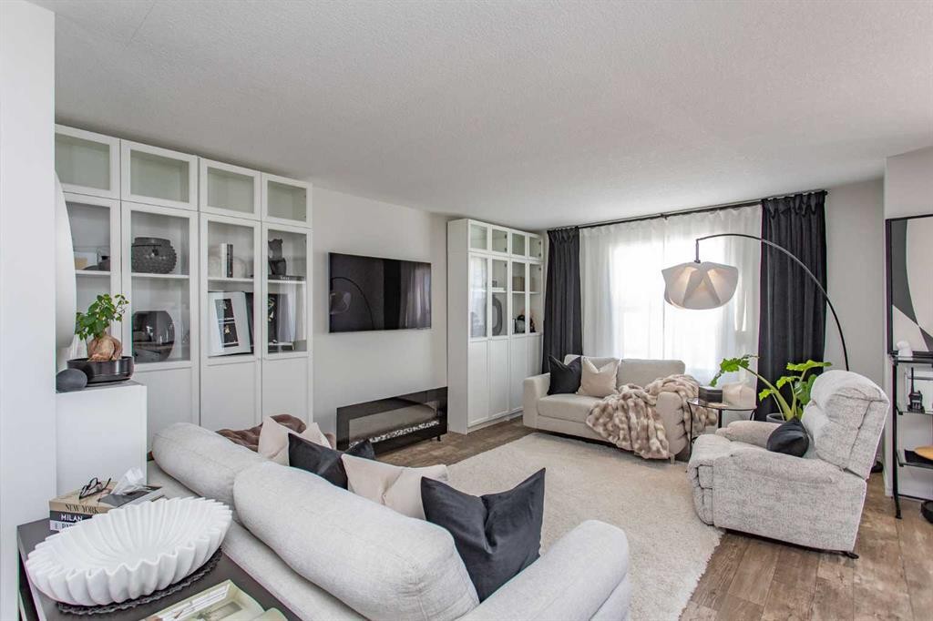 4-20 Jacobs Close, Red Deer, AB