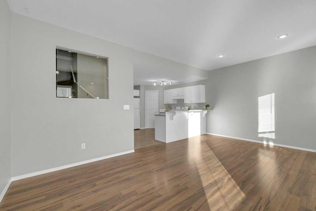 337 Addington Drive, Red Deer, AB - Indoor