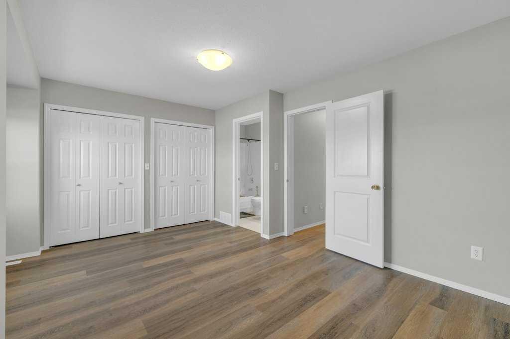 337 Addington Drive, Red Deer, AB - Indoor Photo Showing Other Room