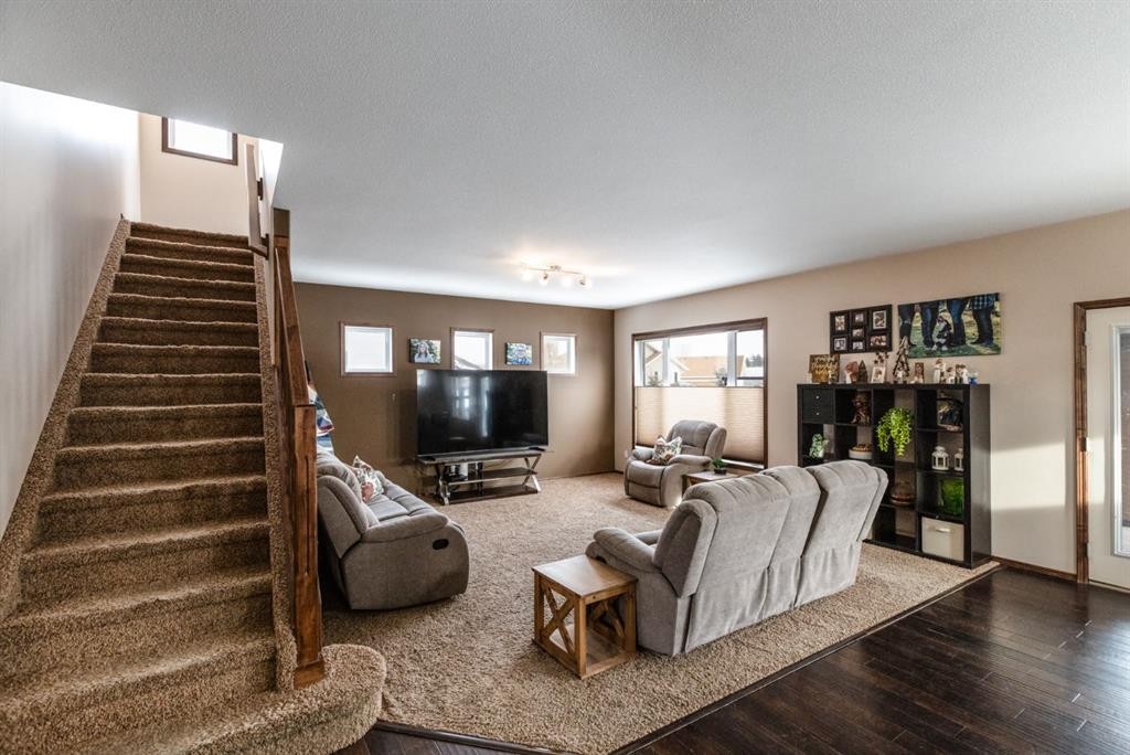 4828 55 Boulevard Close, Innisfail, AB - Indoor