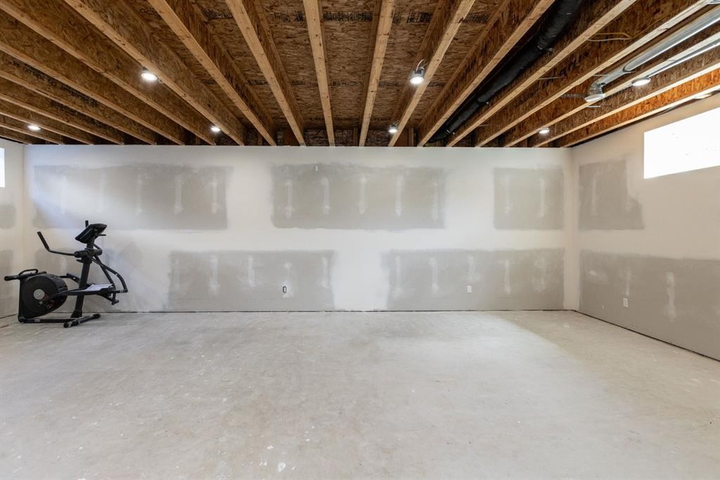 4828 55 Boulevard Close, Innisfail, AB - Indoor Photo Showing Basement