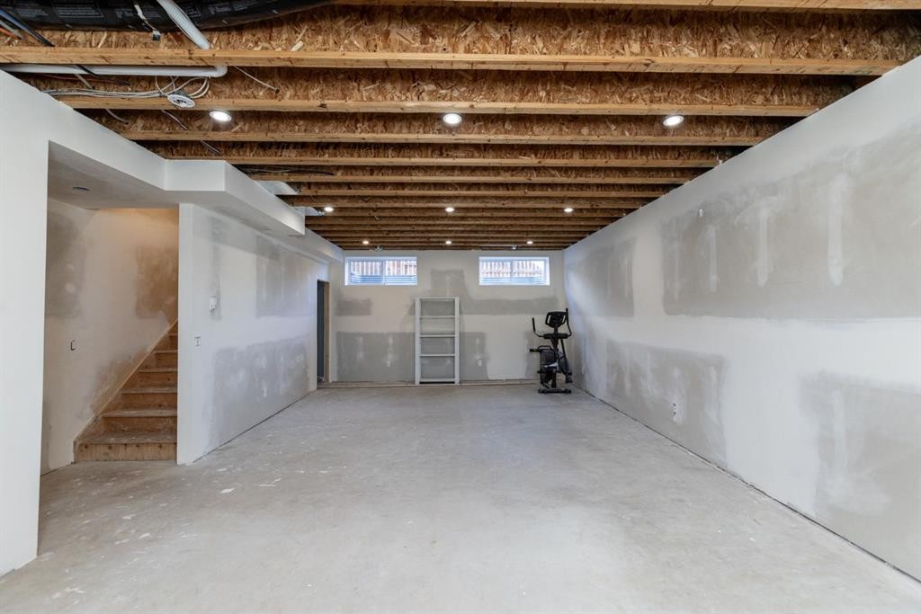 4828 55 Boulevard Close, Innisfail, AB - Indoor Photo Showing Basement