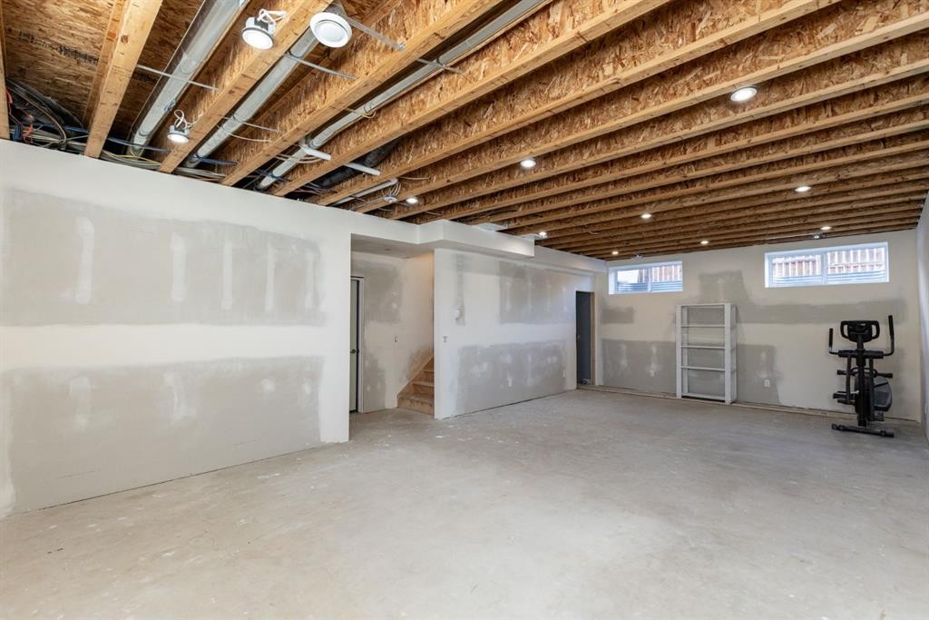 4828 55 Boulevard Close, Innisfail, AB - Indoor Photo Showing Basement