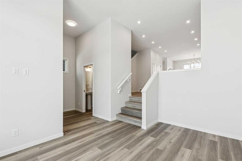 335 Herron Landing Ne, Calgary, AB - Indoor Photo Showing Other Room