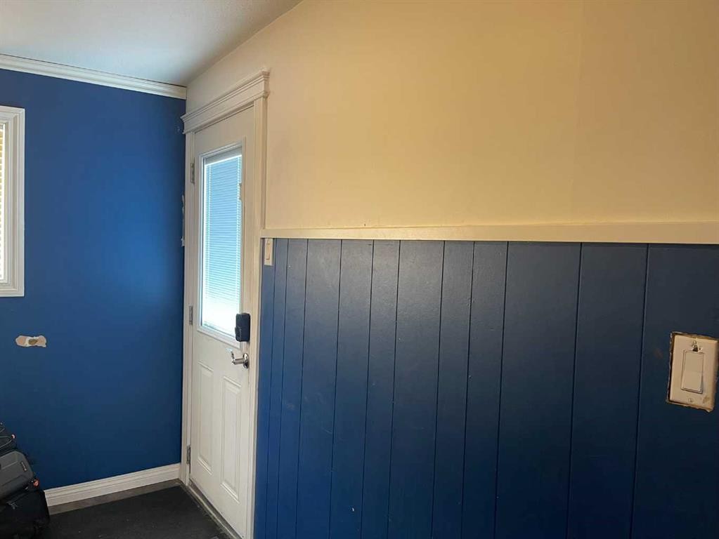 3629 51 Avenue, Red Deer, AB - Indoor Photo Showing Other Room