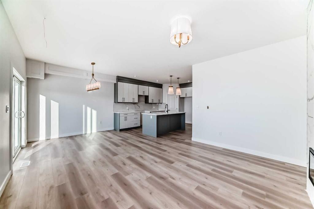19 Lavelle Close, Red Deer, AB - Indoor Photo Showing Kitchen
