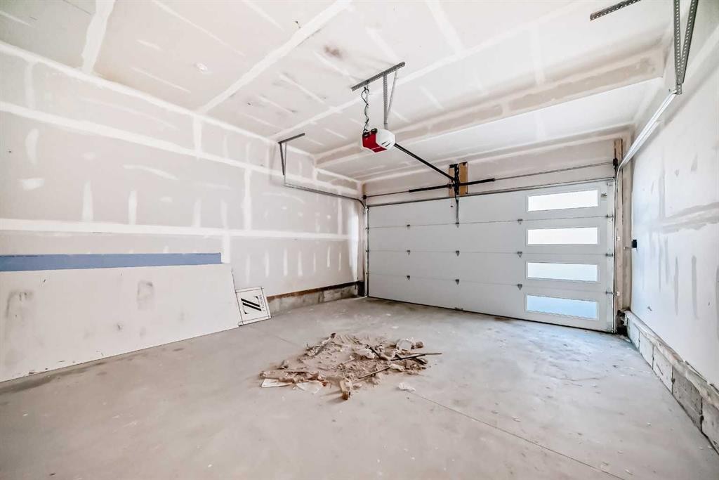 19 Lavelle Close, Red Deer, AB - Indoor Photo Showing Garage