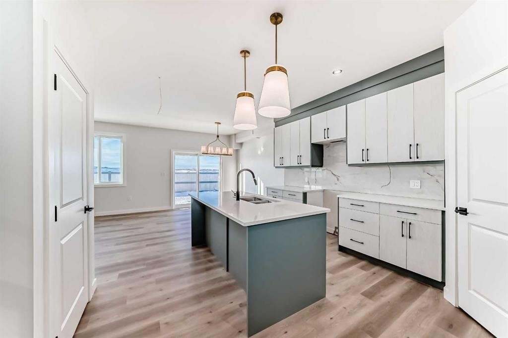 19 Lavelle Close, Red Deer, AB - Indoor Photo Showing Kitchen