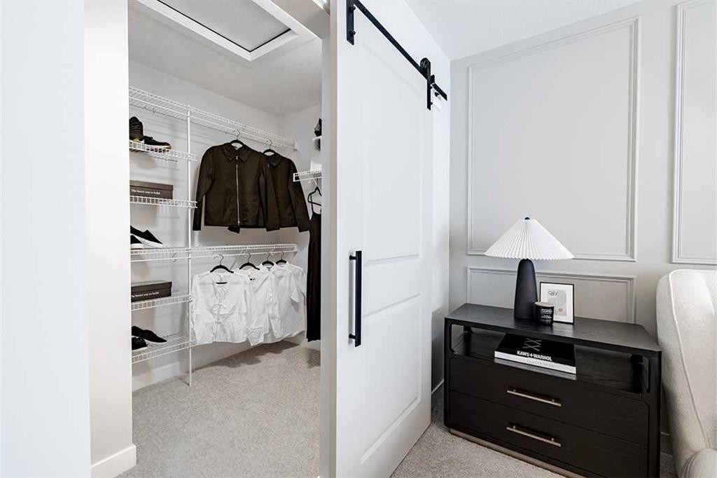 92 Ashlar Road Nw, Calgary, AB - Indoor Photo Showing Other Room