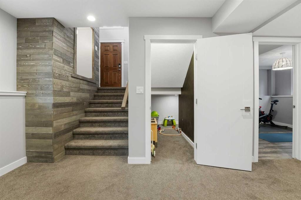 17 Vermont Close, Blackfalds, AB - Indoor Photo Showing Other Room