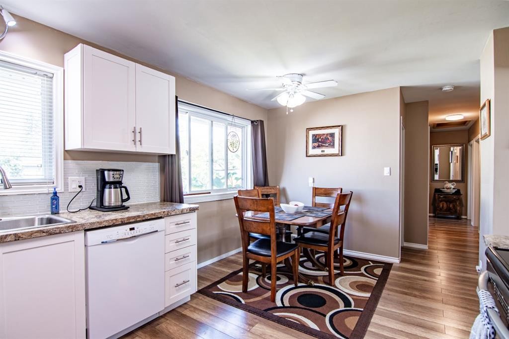 5914 56 Avenue, Red Deer, AB - Indoor