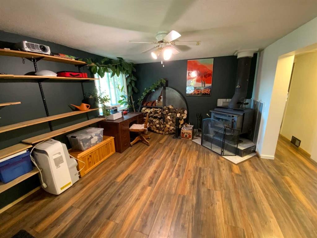 23 Mobile Drive Ne, Three Hills, AB