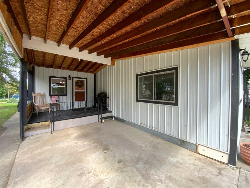 23 Mobile Drive Ne, Three Hills, AB