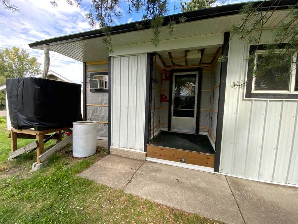 23 Mobile Drive Ne, Three Hills, AB