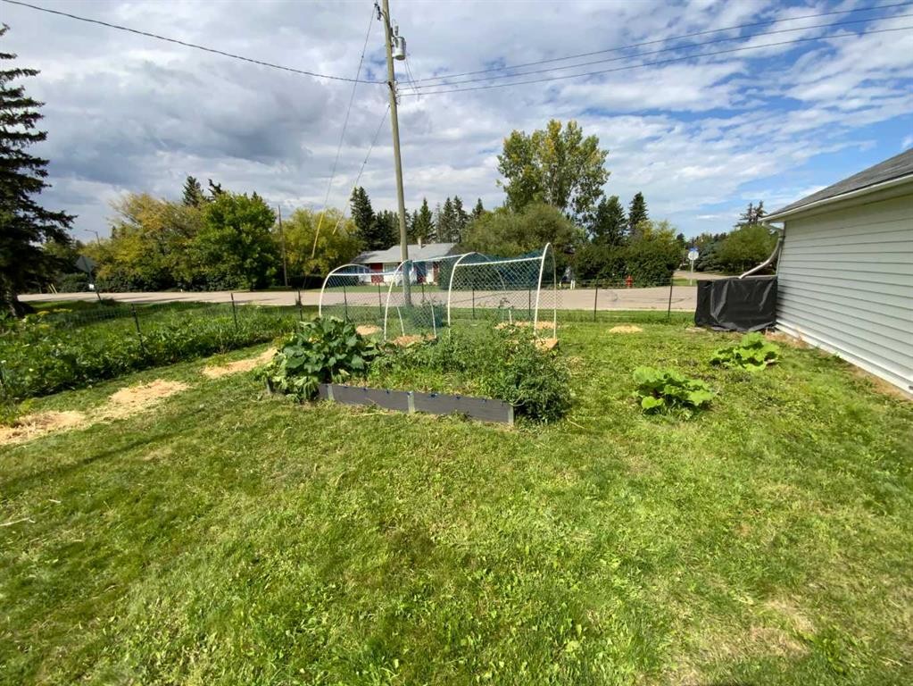 23 Mobile Drive Ne, Three Hills, AB