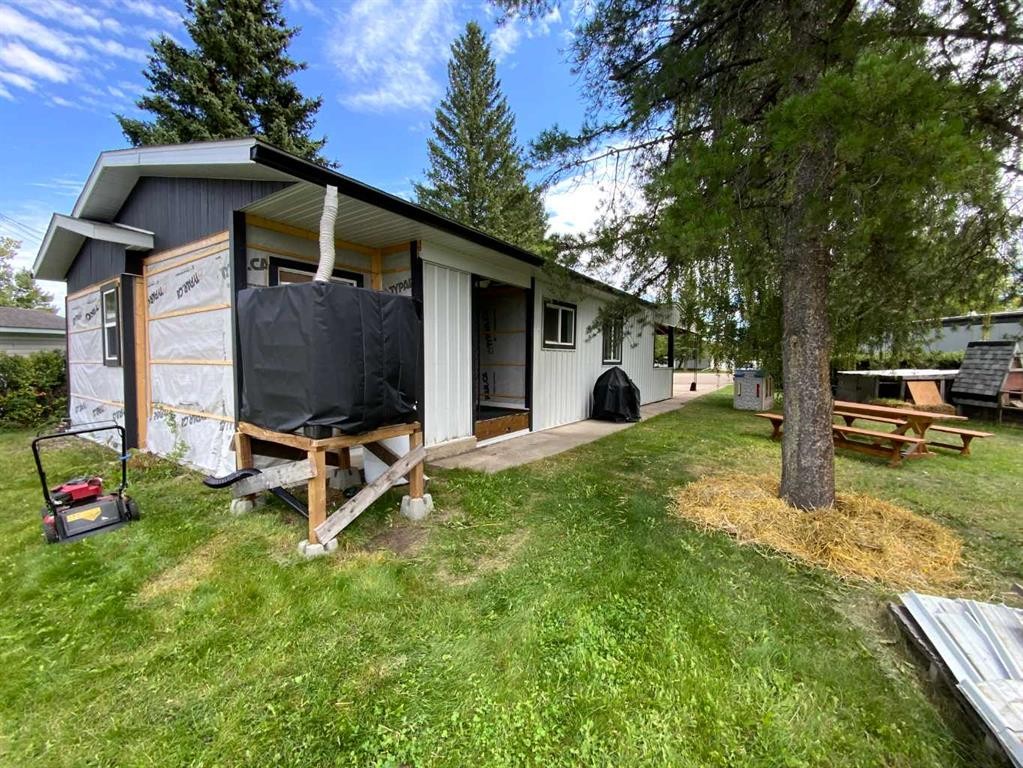 23 Mobile Drive Ne, Three Hills, AB