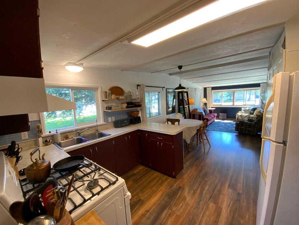 23 Mobile Drive Ne, Three Hills, AB