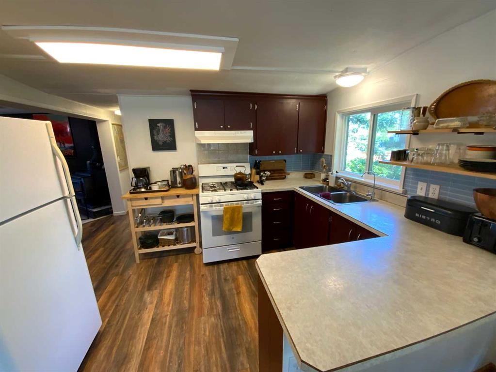 23 Mobile Drive Ne, Three Hills, AB