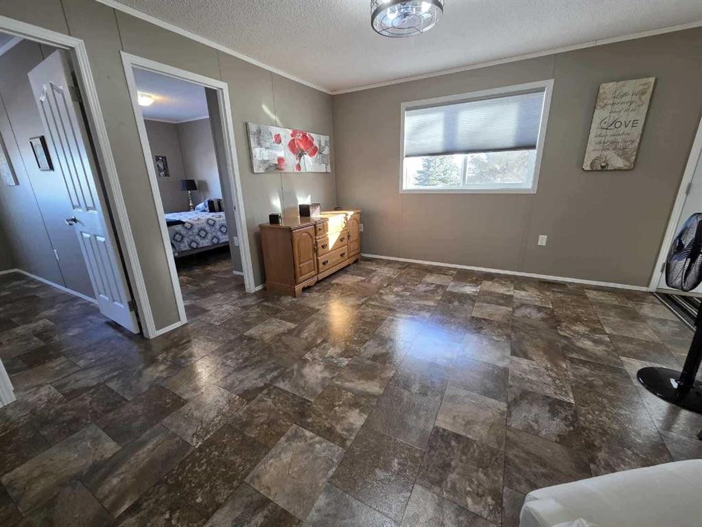 4916 49 Street, Botha, AB - Indoor