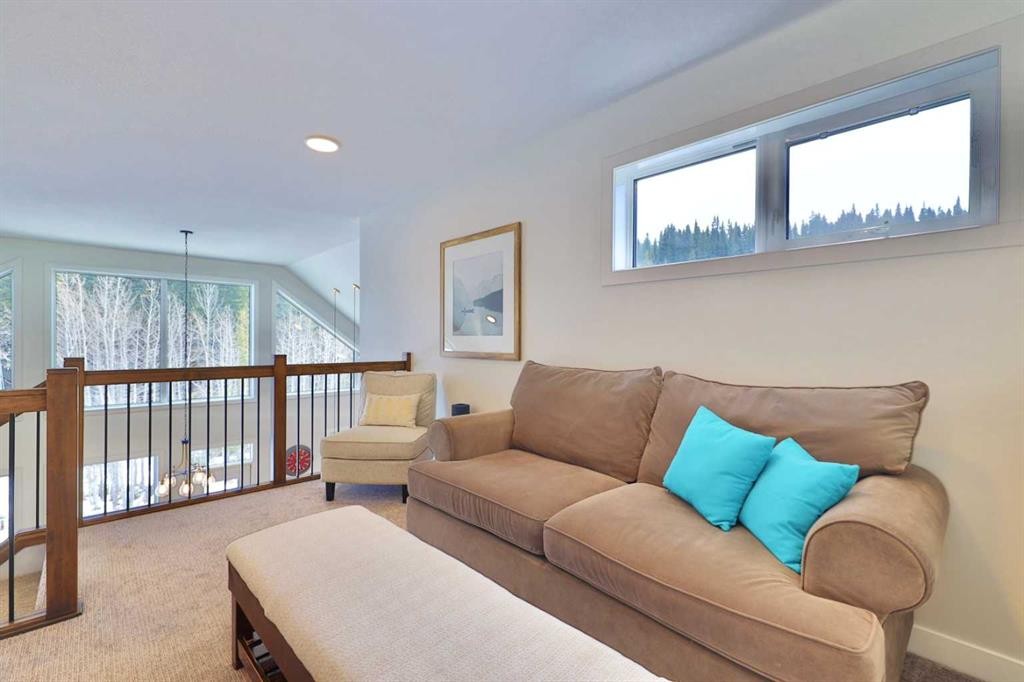 351 Elizabeth Avenue, Nordegg, AB - Indoor