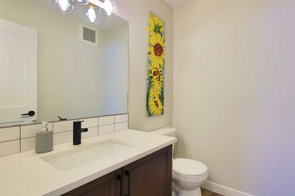 351 Elizabeth Avenue, Nordegg, AB - Indoor Photo Showing Bathroom